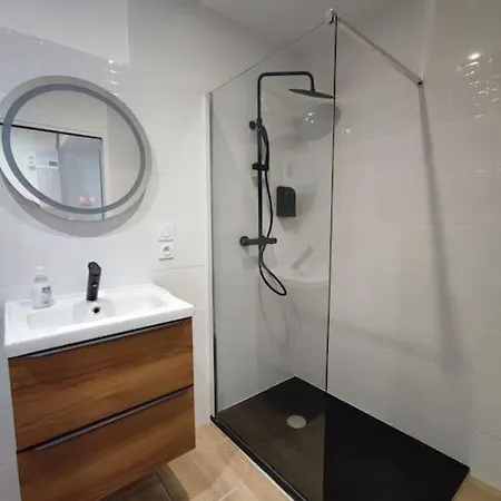 Jardin Entre Cite Et Bastide Carcassonne