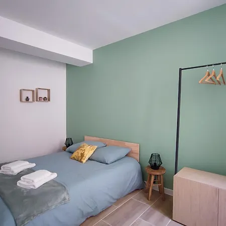 Jardin Entre Cite Et Bastide Apartament *