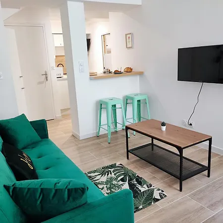 Jardin Entre Cite Et Bastide Apartament *